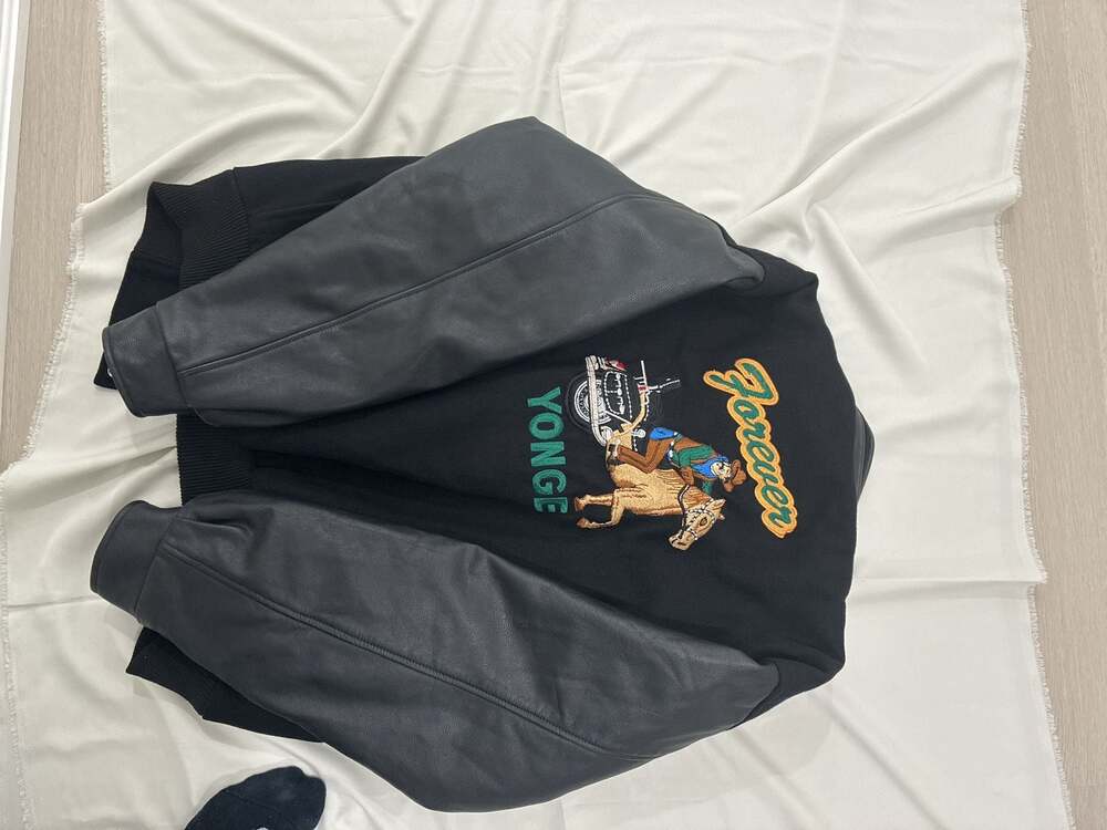 Canada Sportswear Forever Yonge Varsity Jacket Size S
#Toronto#Vintage
